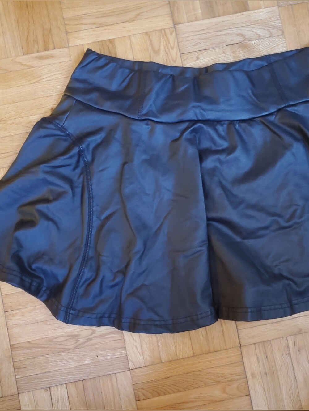 SHEIN Black Faux Leather Circle Skater Skirt